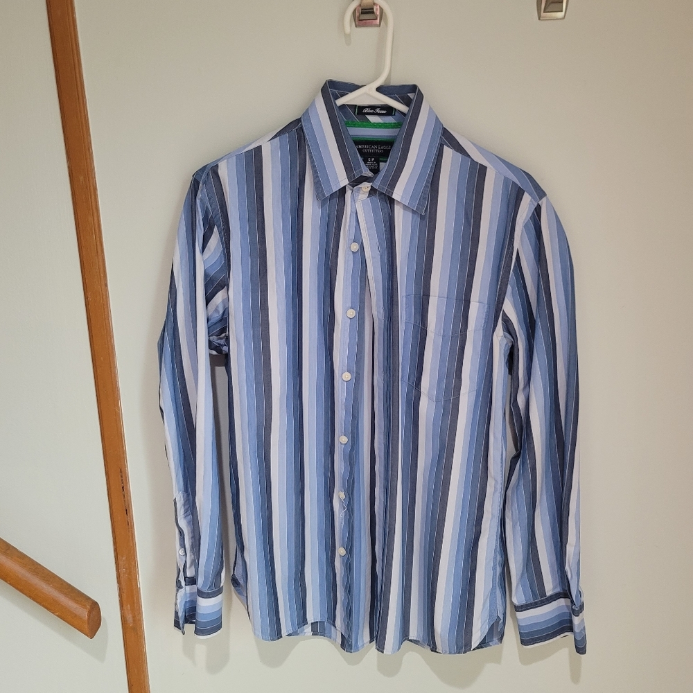 American Eagle Blue Issue dress shirt